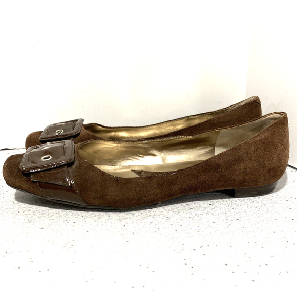 Bandolino brown suede leather flats slip on shoes US 7.5M faux patent buckle - Picture 4 of 11